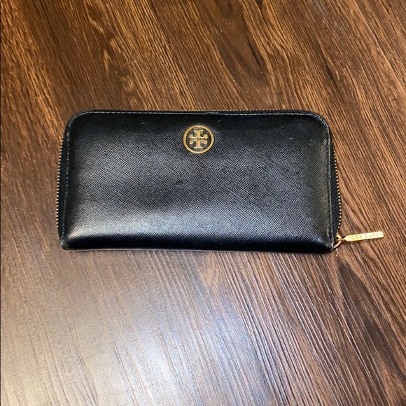 Tory Burch Wallet - Picture 1 of 6